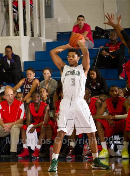 Thumbnail 3 in Berkner [L. V.] vs Spring Westfield (McDonalds's Texas Invitational) photogallery.