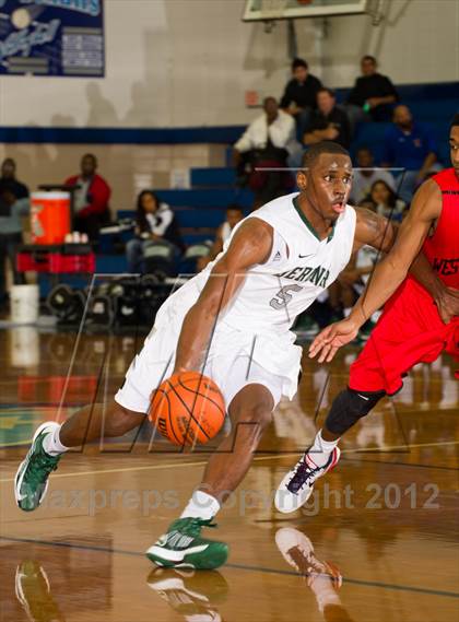 Thumbnail 3 in Berkner [L. V.] vs Spring Westfield (McDonalds's Texas Invitational) photogallery.