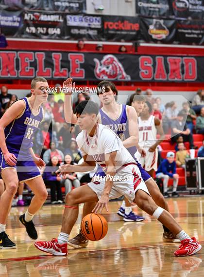 Thumbnail 3 in Ozark @ Dardanelle photogallery.