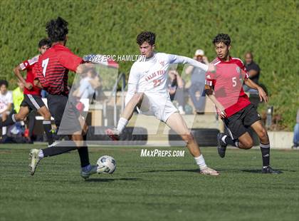 Thumbnail 3 in Palos Verdes vs. Banning photogallery.