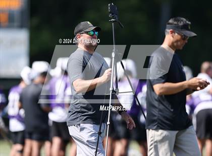 Thumbnail 2 in Patrick Henry vs Kellam (VHSL Class 5 Semifinal) photogallery.