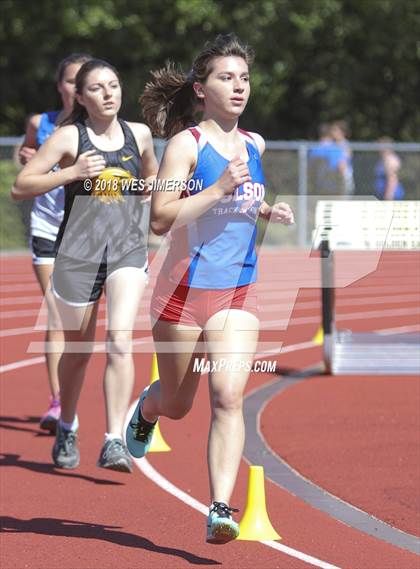 Thumbnail 3 in Sierra Foothill League Tri Meet photogallery.