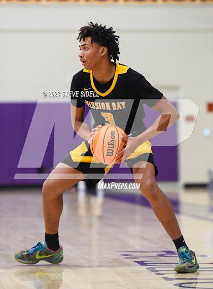 Thumbnail 2 in Crespi vs. Mission Bay (The Holiday Classic) photogallery.