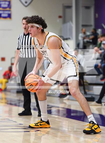 Thumbnail 3 in Crespi vs. Mission Bay (The Holiday Classic) photogallery.