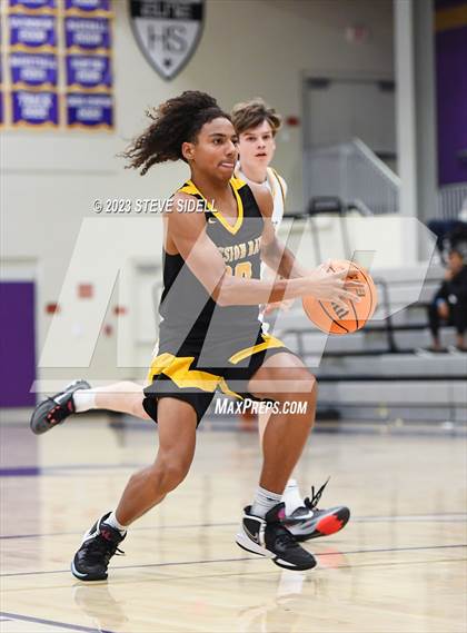 Thumbnail 1 in Crespi vs. Mission Bay (The Holiday Classic) photogallery.