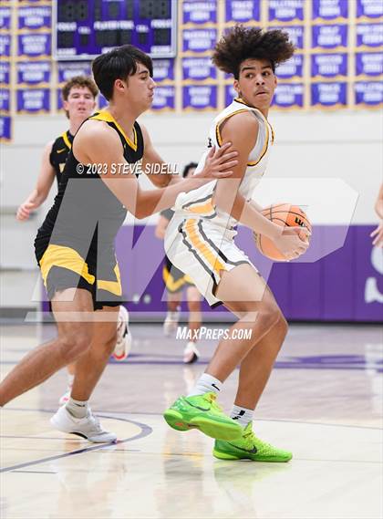 Thumbnail 1 in Crespi vs. Mission Bay (The Holiday Classic) photogallery.