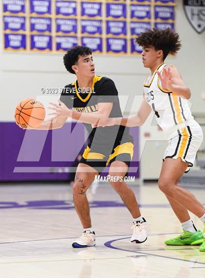 Thumbnail 1 in Crespi vs. Mission Bay (The Holiday Classic) photogallery.