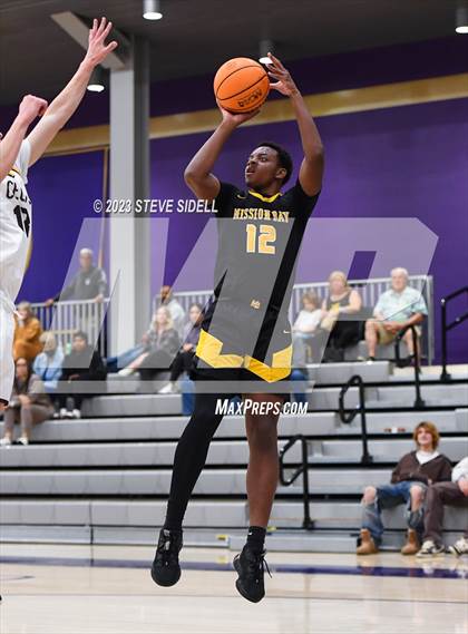Thumbnail 2 in Crespi vs. Mission Bay (The Holiday Classic) photogallery.