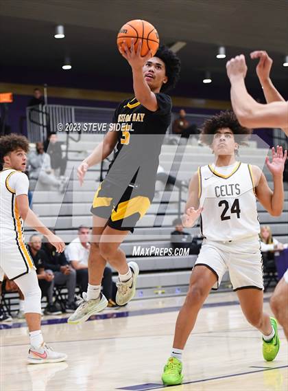Thumbnail 2 in Crespi vs. Mission Bay (The Holiday Classic) photogallery.