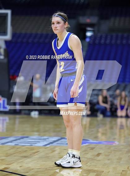 Thumbnail 2 in Neches vs. Nazareth (UIL 1A Basketball State Semifinal) photogallery.