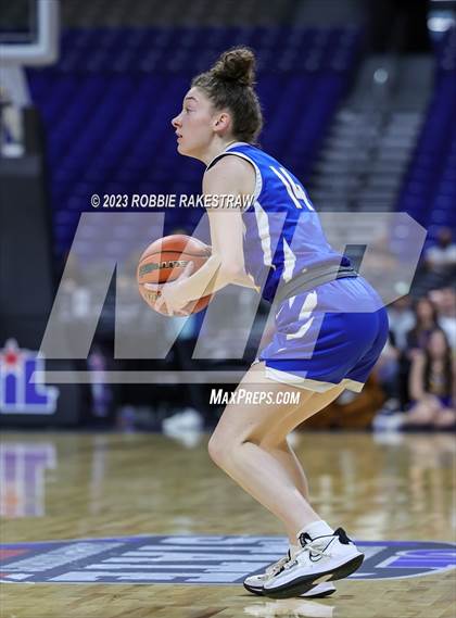 Thumbnail 3 in Neches vs. Nazareth (UIL 1A Basketball State Semifinal) photogallery.