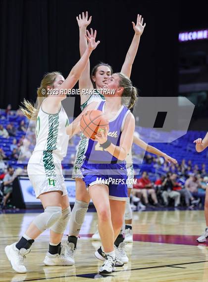 Thumbnail 2 in Neches vs. Nazareth (UIL 1A Basketball State Semifinal) photogallery.