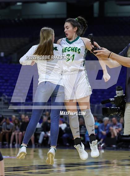 Thumbnail 1 in Neches vs. Nazareth (UIL 1A Basketball State Semifinal) photogallery.