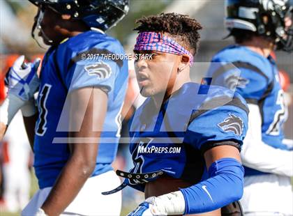 Thumbnail 2 in Grandview vs. Lakewood (CHSAA 5A Round 1 Playoff)  photogallery.