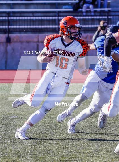 Thumbnail 2 in Grandview vs. Lakewood (CHSAA 5A Round 1 Playoff)  photogallery.