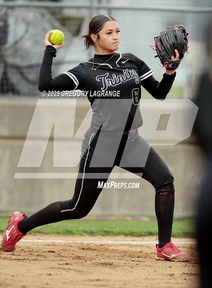 Thumbnail 2 in Trinity vs Timber Creek photogallery.