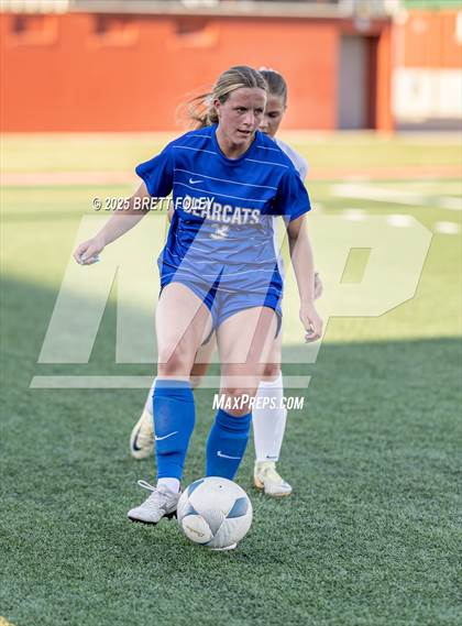Thumbnail 1 in Kearney vs. Lincoln East photogallery.