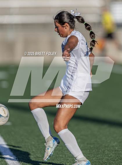 Thumbnail 3 in Kearney vs. Lincoln East photogallery.