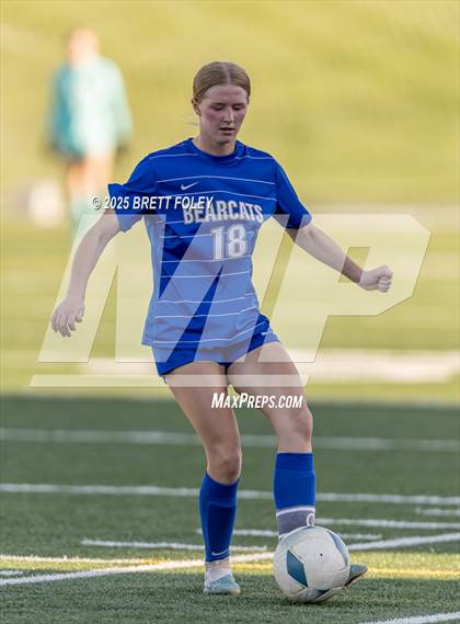 Thumbnail 1 in Kearney vs. Lincoln East photogallery.