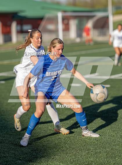Thumbnail 3 in Kearney vs. Lincoln East photogallery.