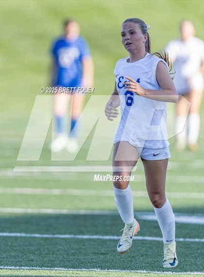 Thumbnail 2 in Kearney vs. Lincoln East photogallery.