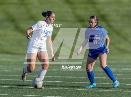 Thumbnail 2 in Kearney vs. Lincoln East photogallery.