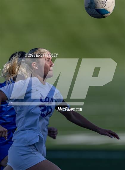 Thumbnail 3 in Kearney vs. Lincoln East photogallery.