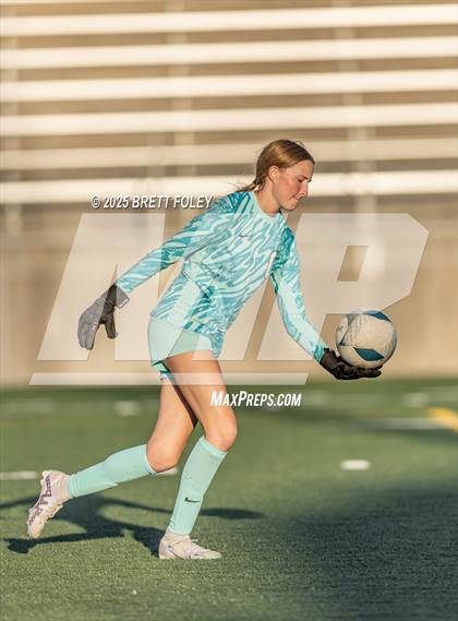 Thumbnail 1 in Kearney vs. Lincoln East photogallery.