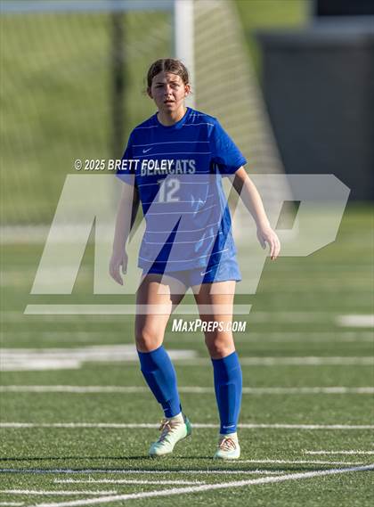 Thumbnail 3 in Kearney vs. Lincoln East photogallery.