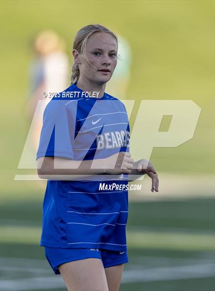 Thumbnail 3 in Kearney vs. Lincoln East photogallery.