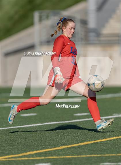 Thumbnail 1 in Kearney vs. Lincoln East photogallery.