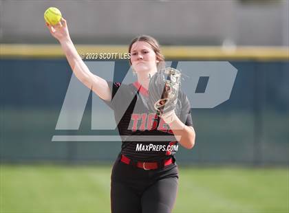Thumbnail 2 in Circleville @ Teays Valley photogallery.