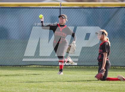 Thumbnail 3 in Circleville @ Teays Valley photogallery.
