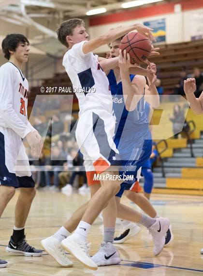 Thumbnail 3 in Broomfield vs. Legend photogallery.