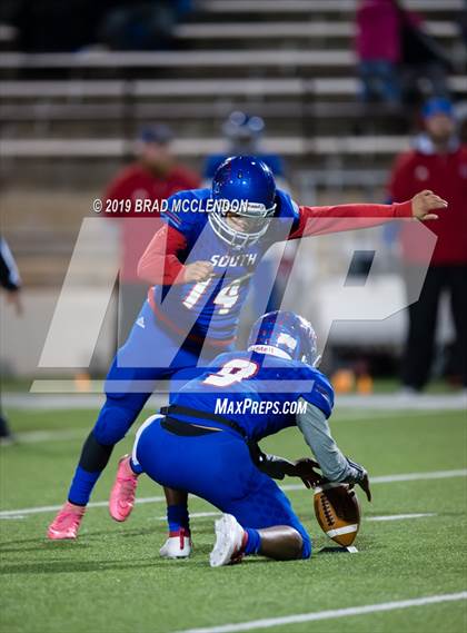 Thumbnail 3 in South Garland vs Sachse photogallery.