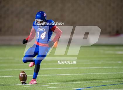 Thumbnail 3 in South Garland vs Sachse photogallery.