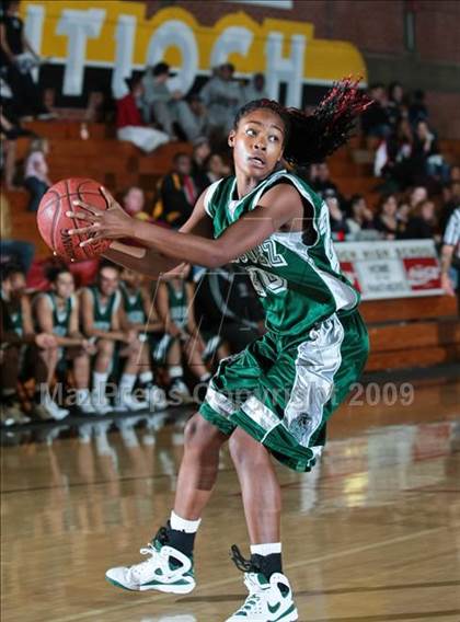 Thumbnail 3 in Rodriguez vs. Antioch (West Coast Jamboree) photogallery.