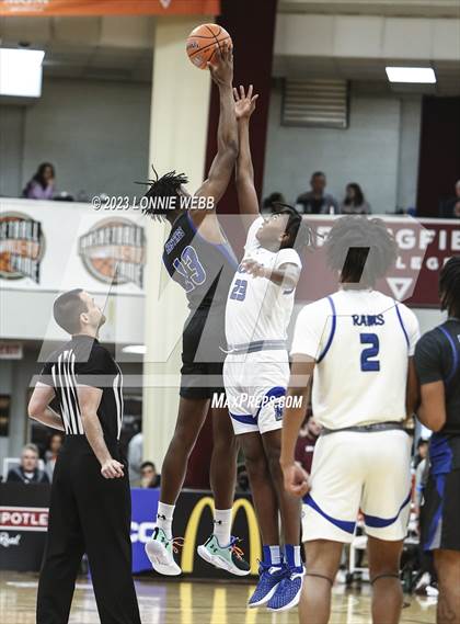 Thumbnail 2 in Newton vs. IMG Academy (Spalding Hoophall Classic) photogallery.