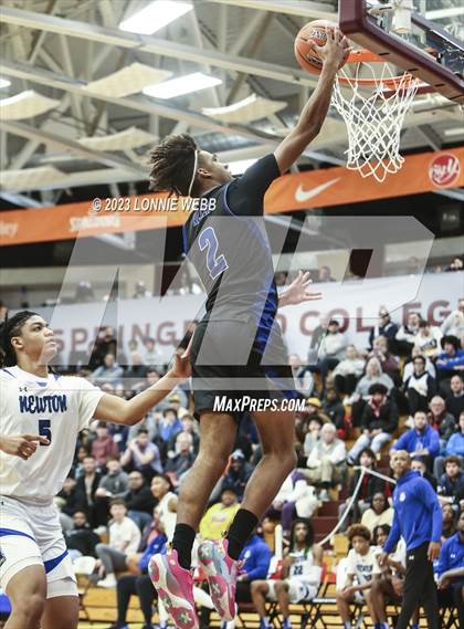 Thumbnail 3 in Newton vs. IMG Academy (Spalding Hoophall Classic) photogallery.