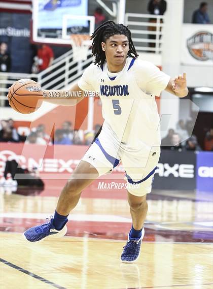 Thumbnail 2 in Newton vs. IMG Academy (Spalding Hoophall Classic) photogallery.