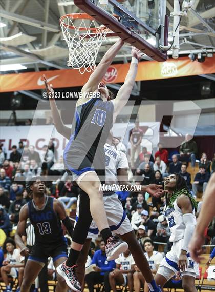 Thumbnail 1 in Newton vs. IMG Academy (Spalding Hoophall Classic) photogallery.