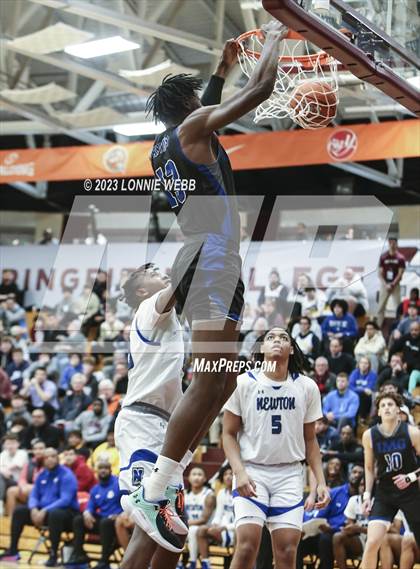 Thumbnail 2 in Newton vs. IMG Academy (Spalding Hoophall Classic) photogallery.