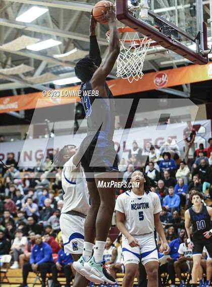 Thumbnail 1 in Newton vs. IMG Academy (Spalding Hoophall Classic) photogallery.