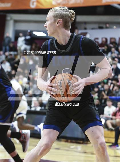Thumbnail 2 in Newton vs. IMG Academy (Spalding Hoophall Classic) photogallery.