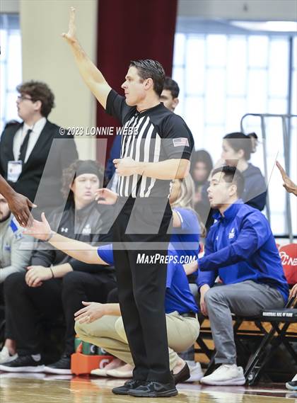 Thumbnail 2 in Newton vs. IMG Academy (Spalding Hoophall Classic) photogallery.