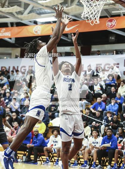 Thumbnail 3 in Newton vs. IMG Academy (Spalding Hoophall Classic) photogallery.