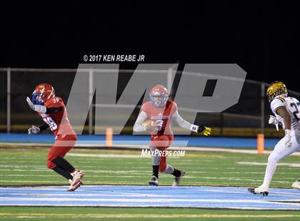 Thumbnail 2 in Jeannette vs. Farrell (PIAA Class A Semifinal) photogallery.