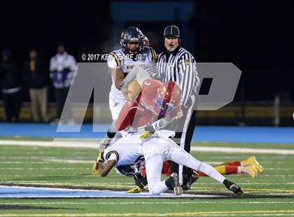 Thumbnail 2 in Jeannette vs. Farrell (PIAA Class A Semifinal) photogallery.