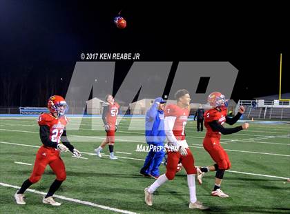 Thumbnail 1 in Jeannette vs. Farrell (PIAA Class A Semifinal) photogallery.