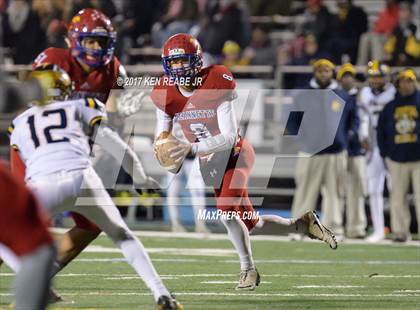 Thumbnail 2 in Jeannette vs. Farrell (PIAA Class A Semifinal) photogallery.